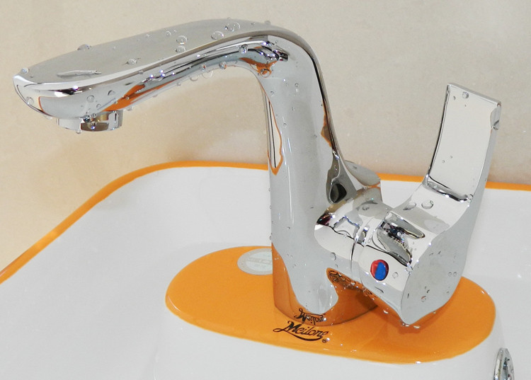 material brass modern chrome bathroom vessel sink lavatory basin faucet / mixer tap