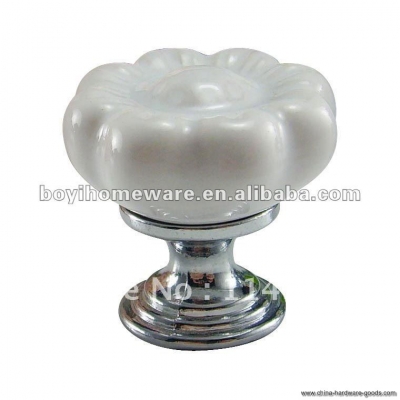 embossed facy knob decorative door knobs and handles whole and retail discount 100pcs/lot pb0-pc