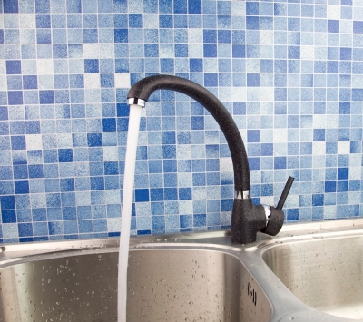 durable beautiful black spray paint kitchen swivel tap faucet mixer leon5 [kitchen-mixer-bar-4331]