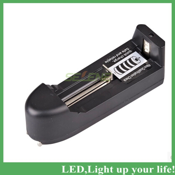 a100 cree xm-l t6 1000 lumens zoomable led flashlight torch light +1 * 4000mah 18650 rechargeable battery + charger