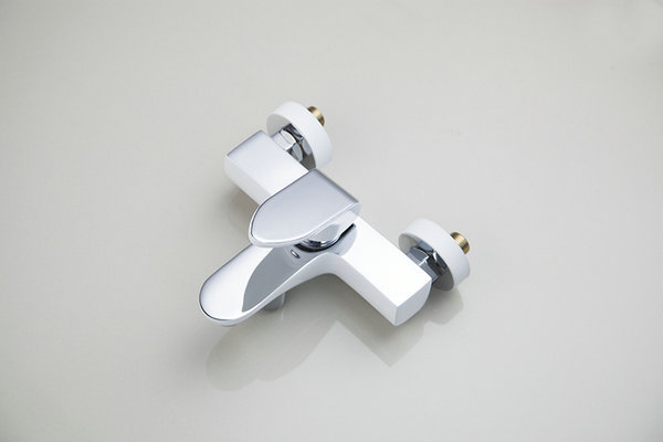 white painting solid brass mixer faucet bathroom wall mounted with plastic handle shower bathtub faucet 97069